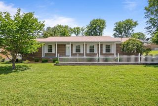 215 Hill St, Estill Springs, TN 37330