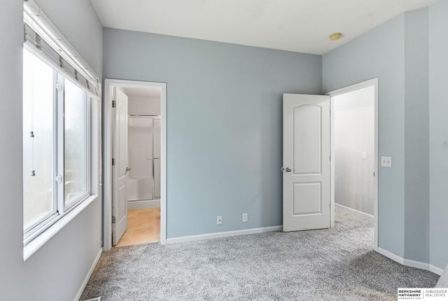 7511 N 73 Circle, Omaha, NE 68122