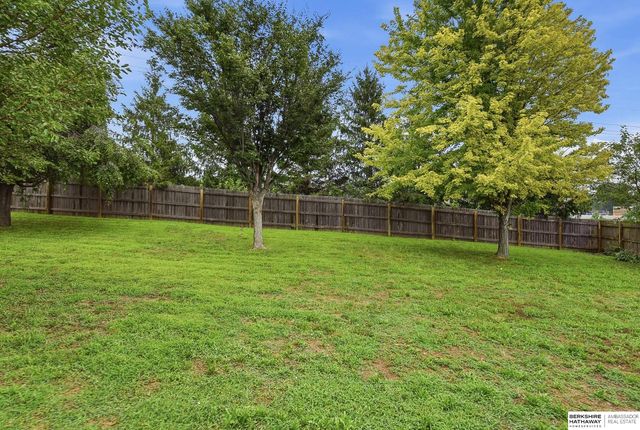 7511 N 73 Circle, Omaha, NE 68122