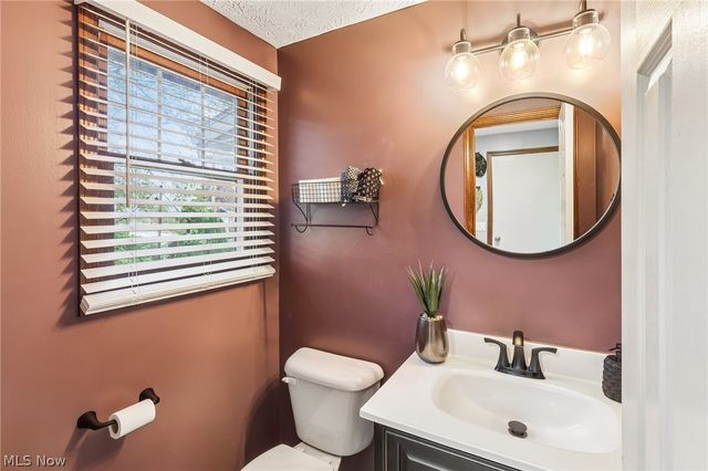 4503 Northview Avenue NW, Canton, OH 44709