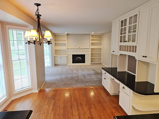 8982 Hunters Trail, Woodbury, MN 55125