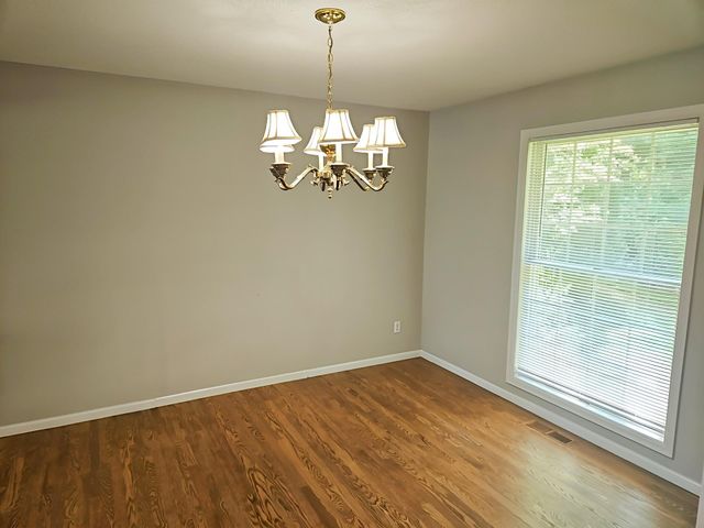 8982 Hunters Trail, Woodbury, MN 55125