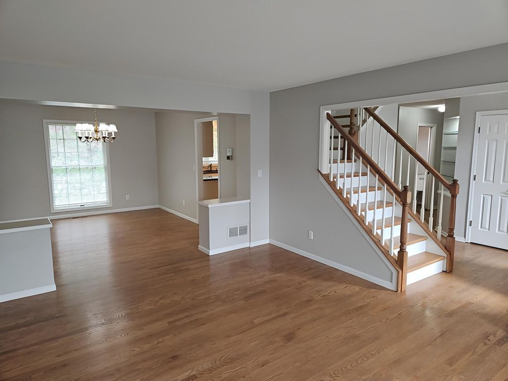 8982 Hunters Trail, Woodbury, MN 55125 — photo 4