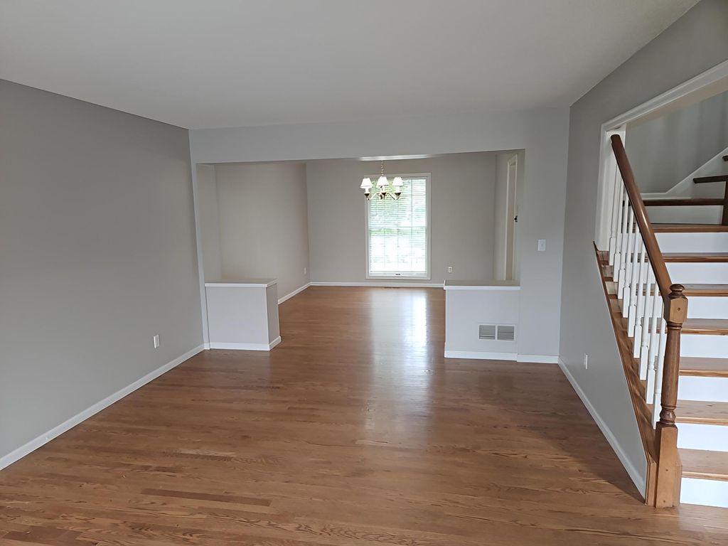 8982 Hunters Trail, Woodbury, MN 55125 — photo 5