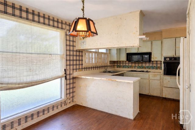 5442 Magnolia Avenue, Savannah, GA 31406