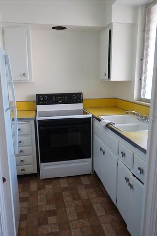 200 N BETTY LANE 2E, Clearwater, FL 33755