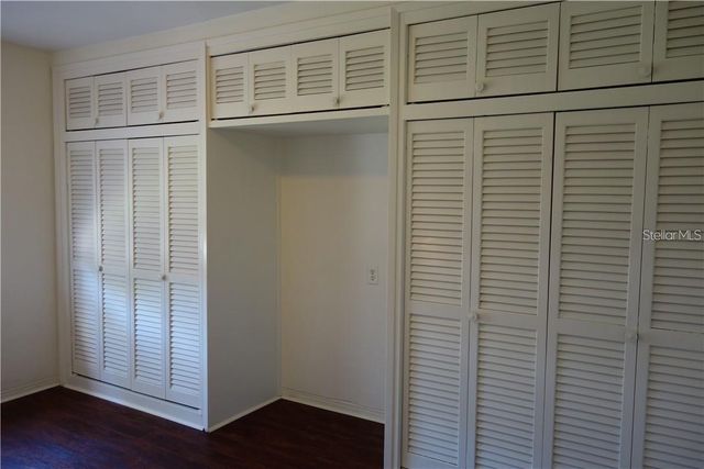 200 N BETTY LANE 2E, Clearwater, FL 33755