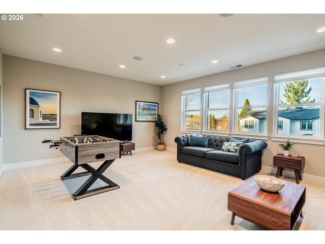 14044 Sw WALNUT Ln, Tigard, OR 97223