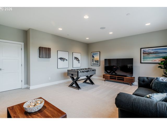 14044 Sw WALNUT Ln, Tigard, OR 97223