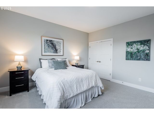 14044 Sw WALNUT Ln, Tigard, OR 97223