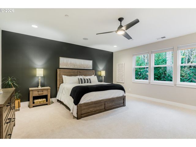 14044 Sw WALNUT Ln, Tigard, OR 97223