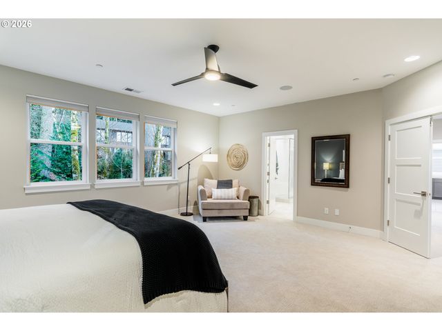 14044 Sw WALNUT Ln, Tigard, OR 97223