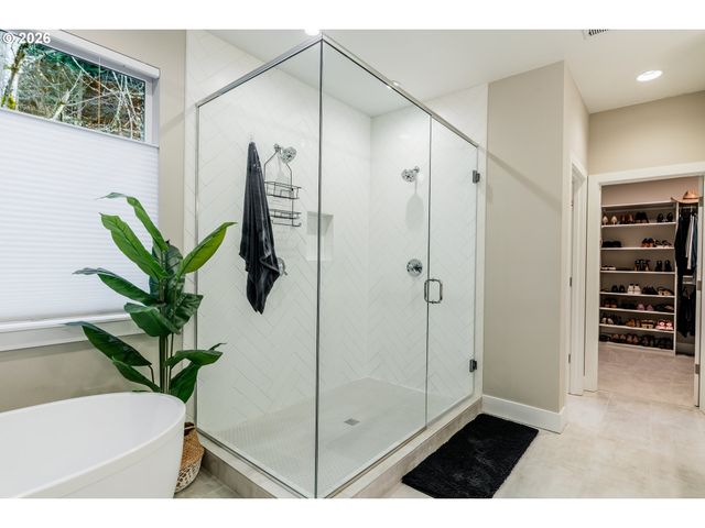 14044 Sw WALNUT Ln, Tigard, OR 97223