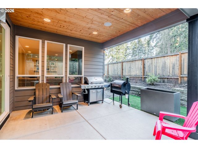 14044 Sw WALNUT Ln, Tigard, OR 97223