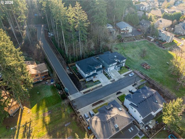 14044 Sw WALNUT Ln, Tigard, OR 97223