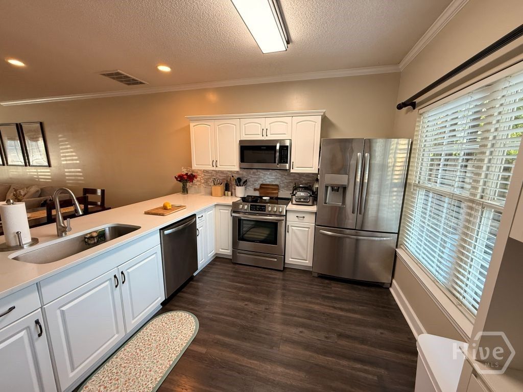 Image 1 of property listing at 23 Crossing Drive, Richmond Hill, GA 31324