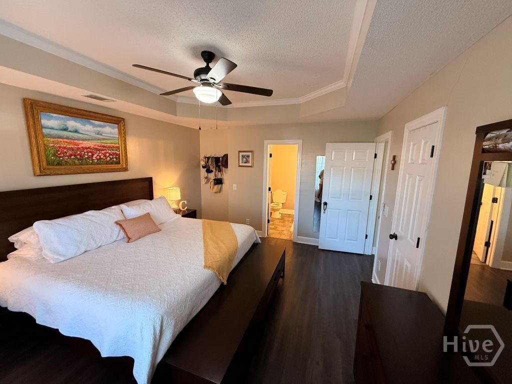 Image 10 of property listing at 23 Crossing Drive, Richmond Hill, GA 31324
