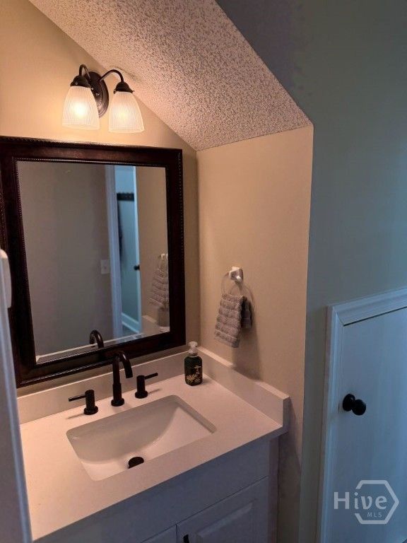 Image 14 of property listing at 23 Crossing Drive, Richmond Hill, GA 31324