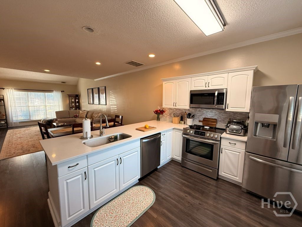 Image 2 of property listing at 23 Crossing Drive, Richmond Hill, GA 31324