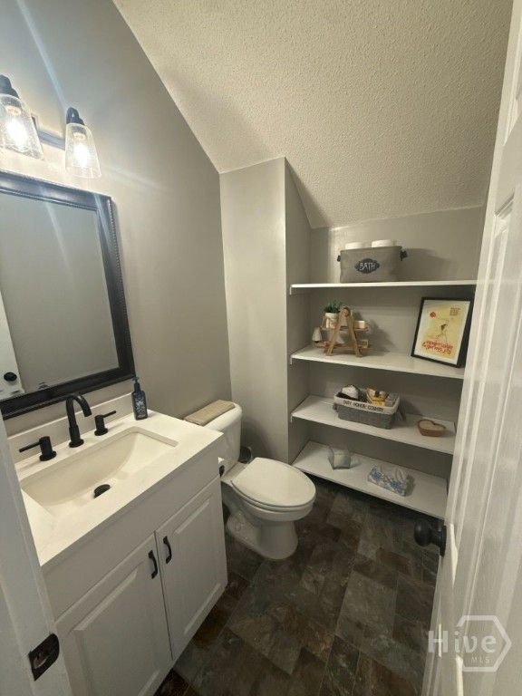 Image 6 of property listing at 23 Crossing Drive, Richmond Hill, GA 31324