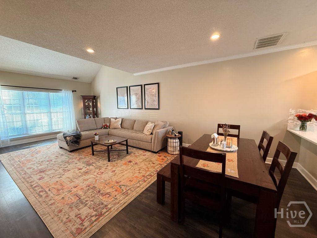 Image 8 of property listing at 23 Crossing Drive, Richmond Hill, GA 31324
