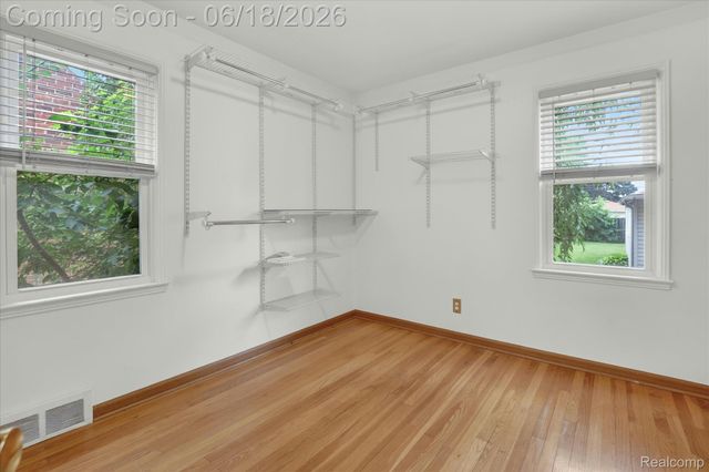 15861 Anne Avenue, Allen Park, MI 48101