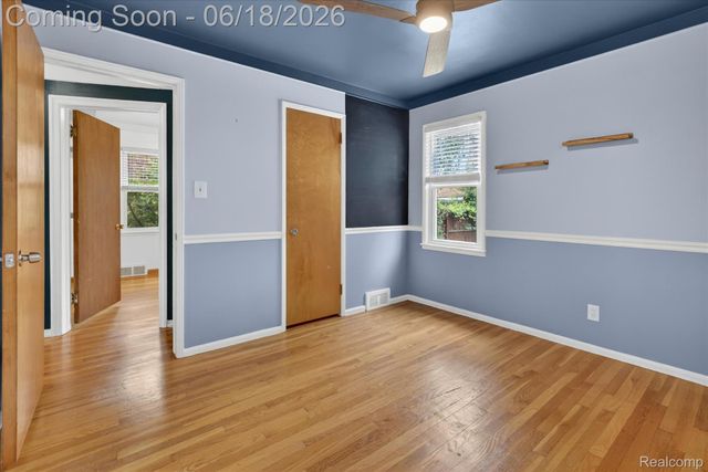 15861 Anne Avenue, Allen Park, MI 48101