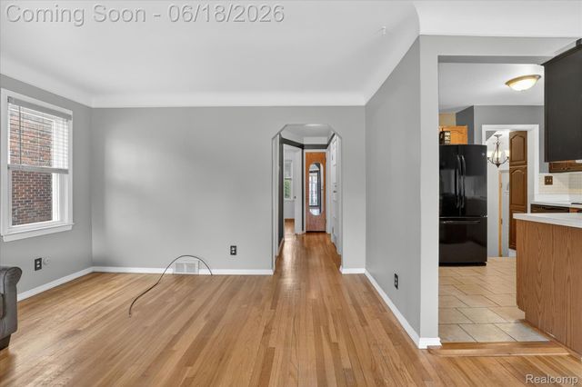 15861 Anne Avenue, Allen Park, MI 48101