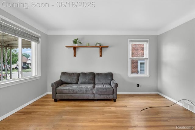 15861 Anne Avenue, Allen Park, MI 48101