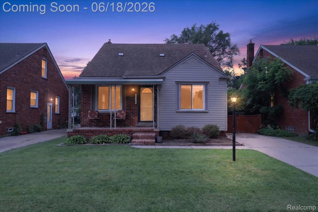 15861 Anne Avenue, Allen Park, MI 48101