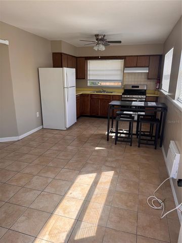 1224 E 1ST AVENUE 1226, Mount Dora, FL 32757