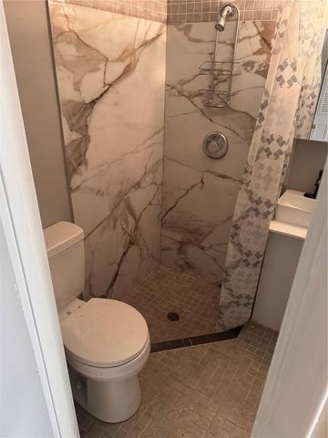1224 E 1ST AVENUE 1226, Mount Dora, FL 32757
