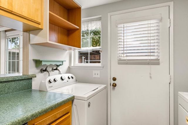 4007 Oak Villa Cir, Carmichael, CA 95608