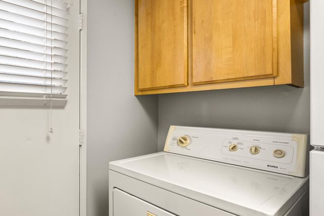 4007 Oak Villa Cir, Carmichael, CA 95608