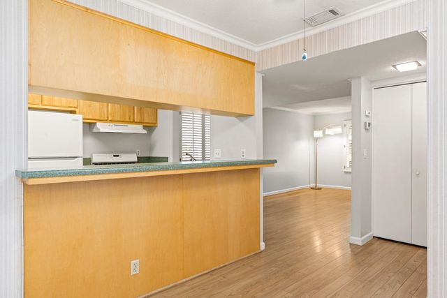 4007 Oak Villa Cir, Carmichael, CA 95608