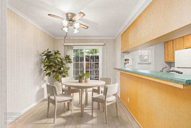 4007 Oak Villa Cir, Carmichael, CA 95608