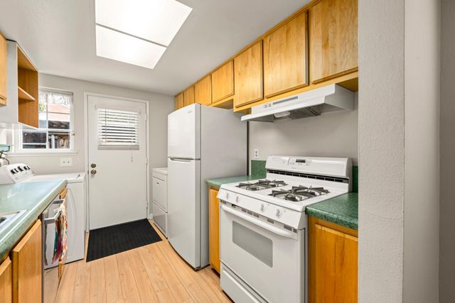 4007 Oak Villa Cir, Carmichael, CA 95608