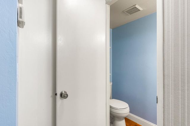 4007 Oak Villa Cir, Carmichael, CA 95608