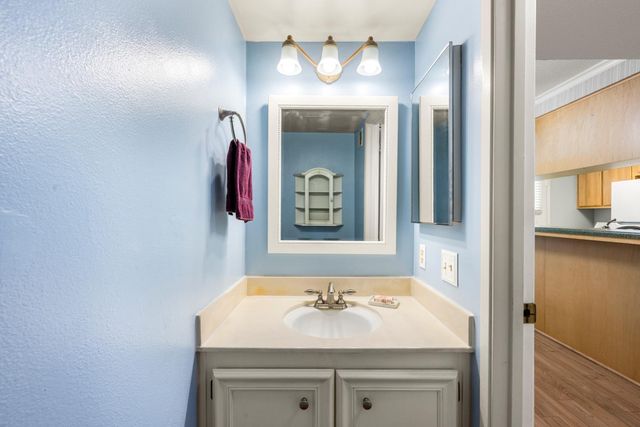 4007 Oak Villa Cir, Carmichael, CA 95608