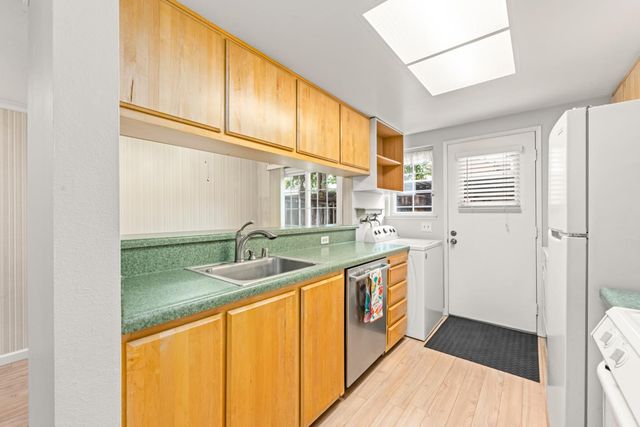 4007 Oak Villa Cir, Carmichael, CA 95608