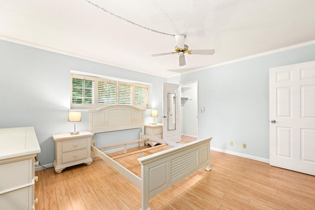 4007 Oak Villa Cir, Carmichael, CA 95608