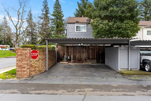 4007 Oak Villa Cir, Carmichael, CA 95608
