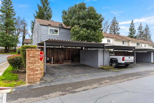 4007 Oak Villa Cir, Carmichael, CA 95608