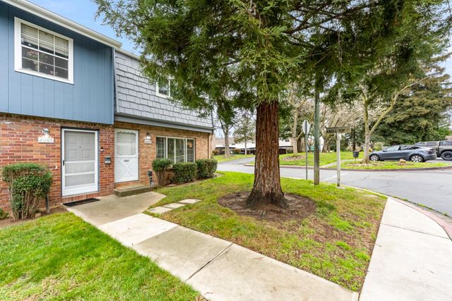 4007 Oak Villa Cir, Carmichael, CA 95608