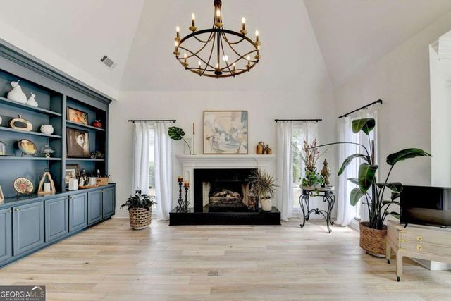 9260 Saint Georgen Common, Johns Creek, GA 30097