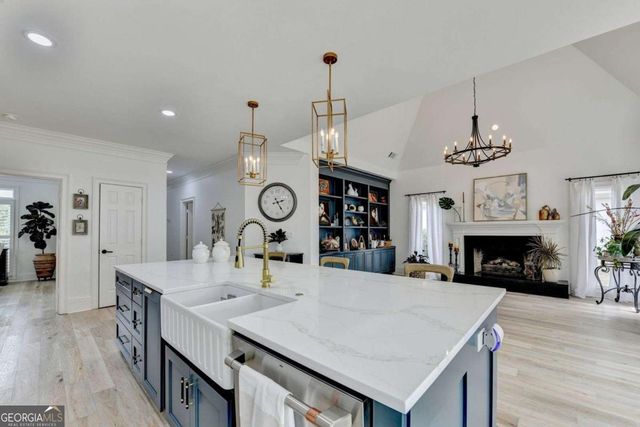 9260 Saint Georgen Common, Johns Creek, GA 30097