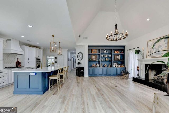 9260 Saint Georgen Common, Johns Creek, GA 30097