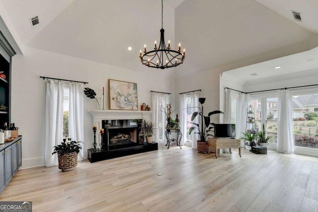 9260 Saint Georgen Common, Johns Creek, GA 30097