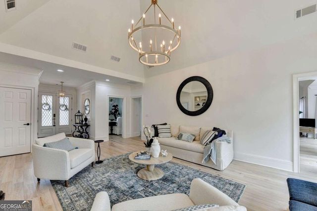 9260 Saint Georgen Common, Johns Creek, GA 30097