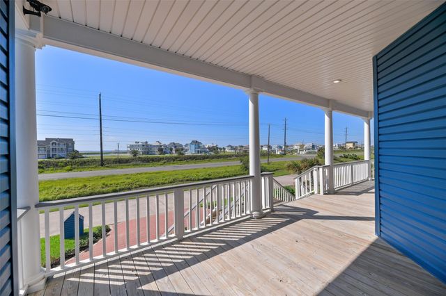 21011 W Sand Hill Drive, Galveston, TX 77554